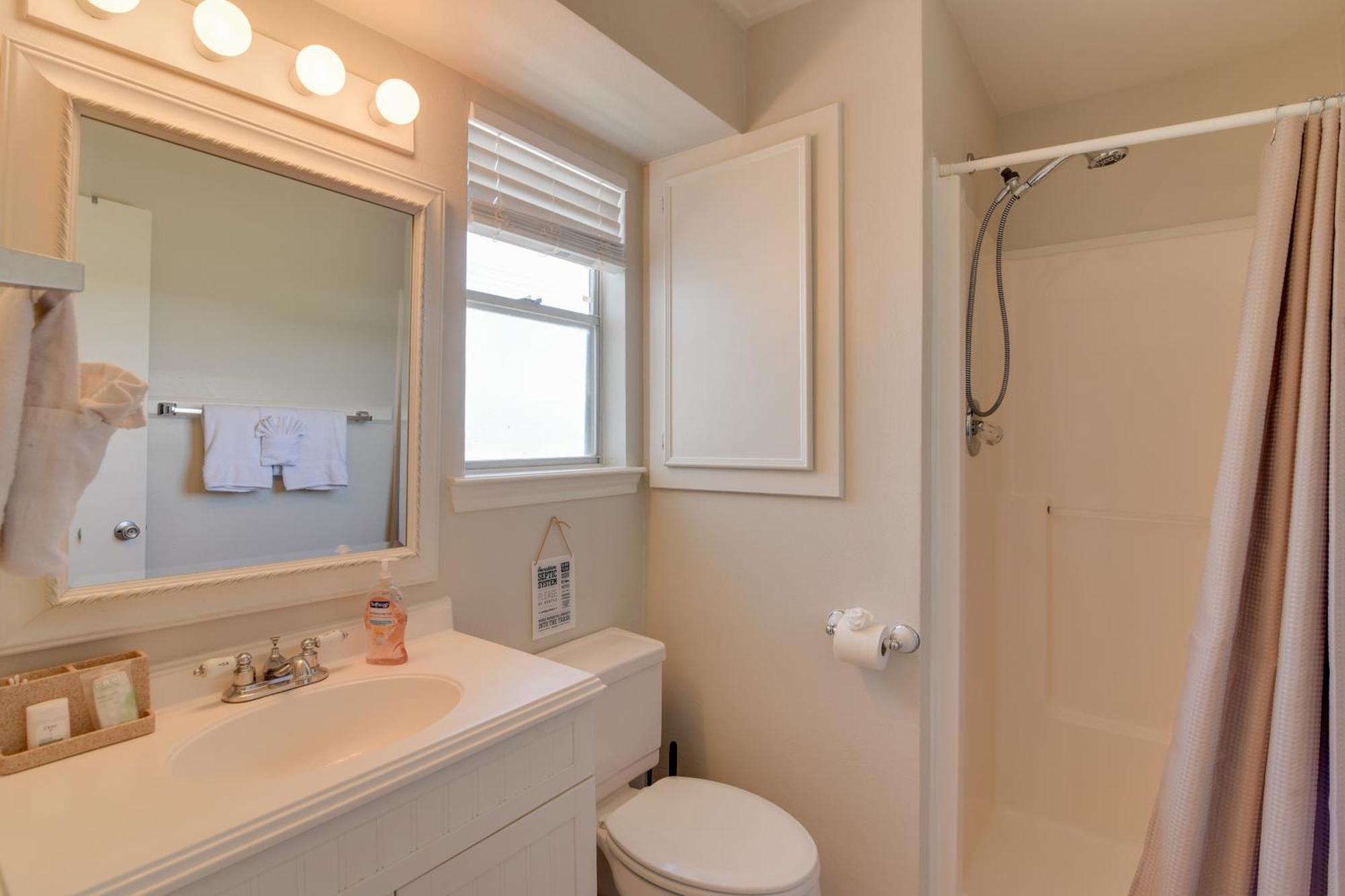 Galveston Townhome With Balconies Walk To Beach! Eksteriør billede